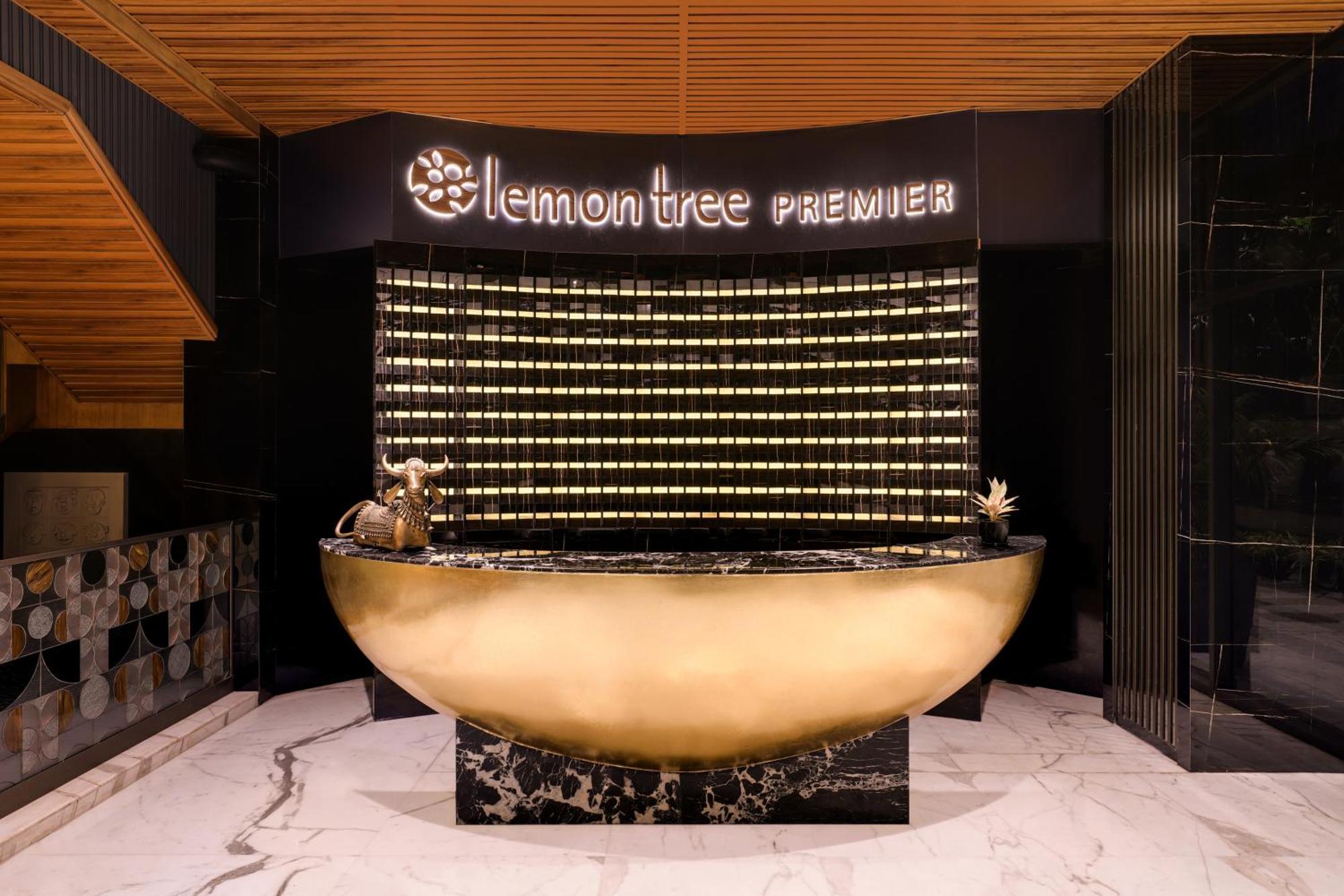 Lemon Tree Premier, Malad, Mumbai Hotel Екстериор снимка